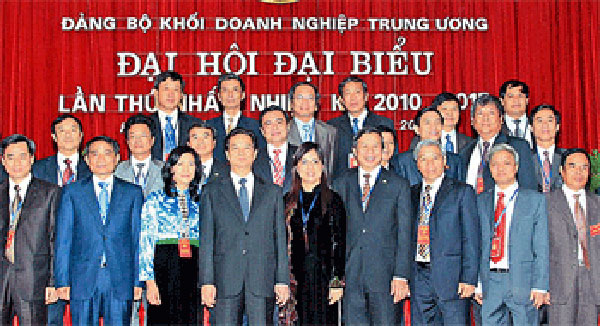 Thủ tướng Nguyễn Tấn Dũng với c&aacute;c đại biểu dự đại hội      Ảnh: TTXVN