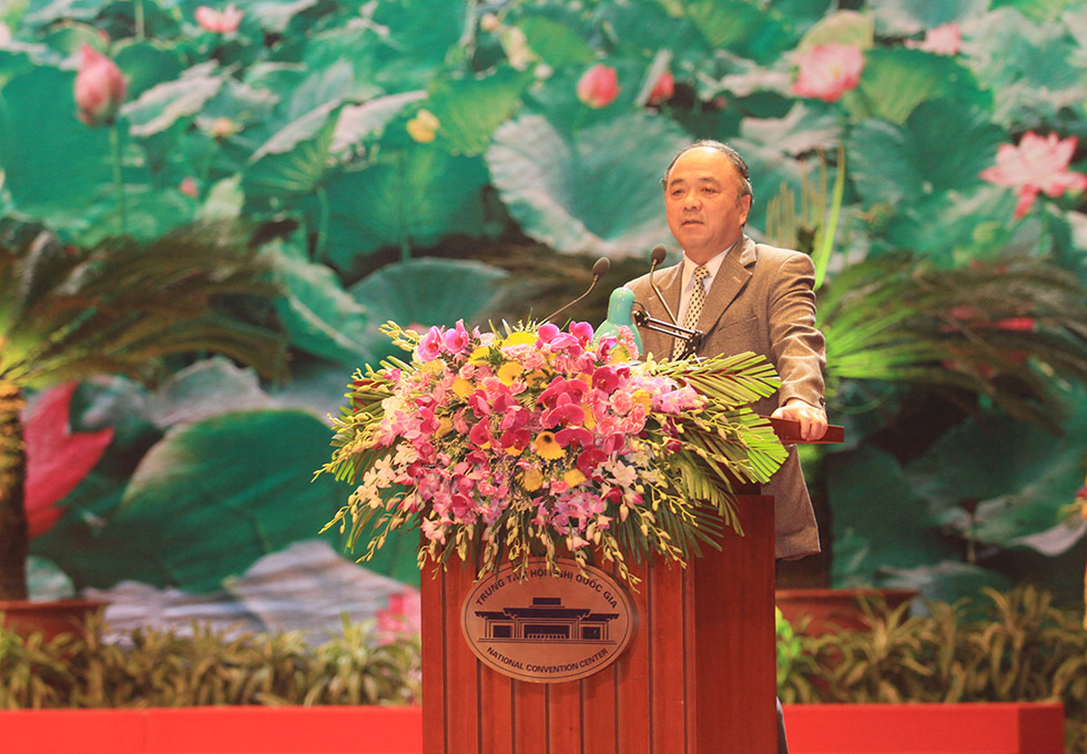 Chủ tịch Hội Nông dân Việt Nam Nguyễn Quốc Cường tham luận tại Hội nghị