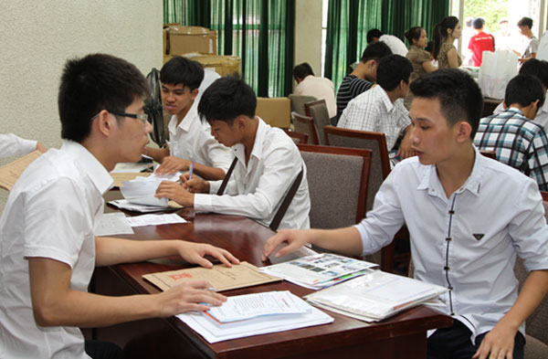 Hơn 5.689 hộ nghèo, cận nghèo và khó khăn đột xuất về tài chính ở Thanh Hà được vay vốn để yên tâm học tập