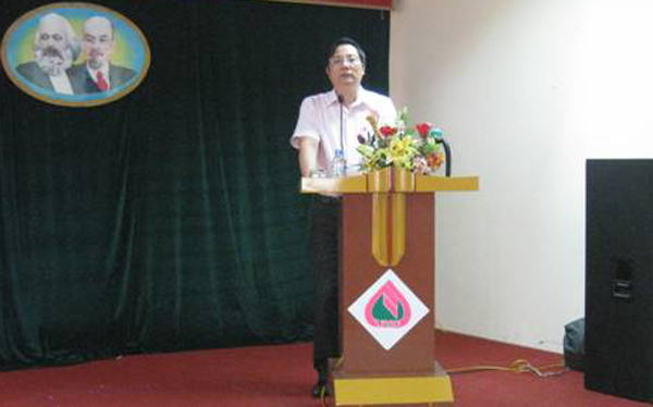 Đồng chí Lê Ngọc Bảo phát biểu tại lễ kết nạp