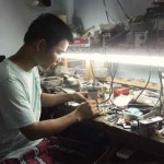 Được các cán bộ Đoàn vận động tham gia học lớp cài đặt sửa chữa máy vi tính và lớp tin học, anh Chu Văn Phương đã mở tiệm sửa chữa và kinh doanh điện thoại, đem lại nguồn thu nhập ổn định