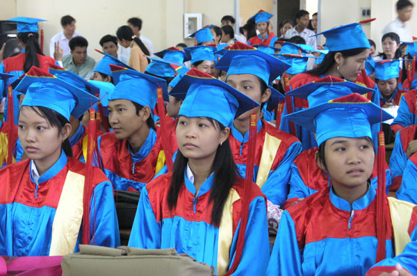 Nhờ vốn vay ưu đãi, nhiều HSSV trường Đại học Trà Vinh đã tốt nghiệp ra trường