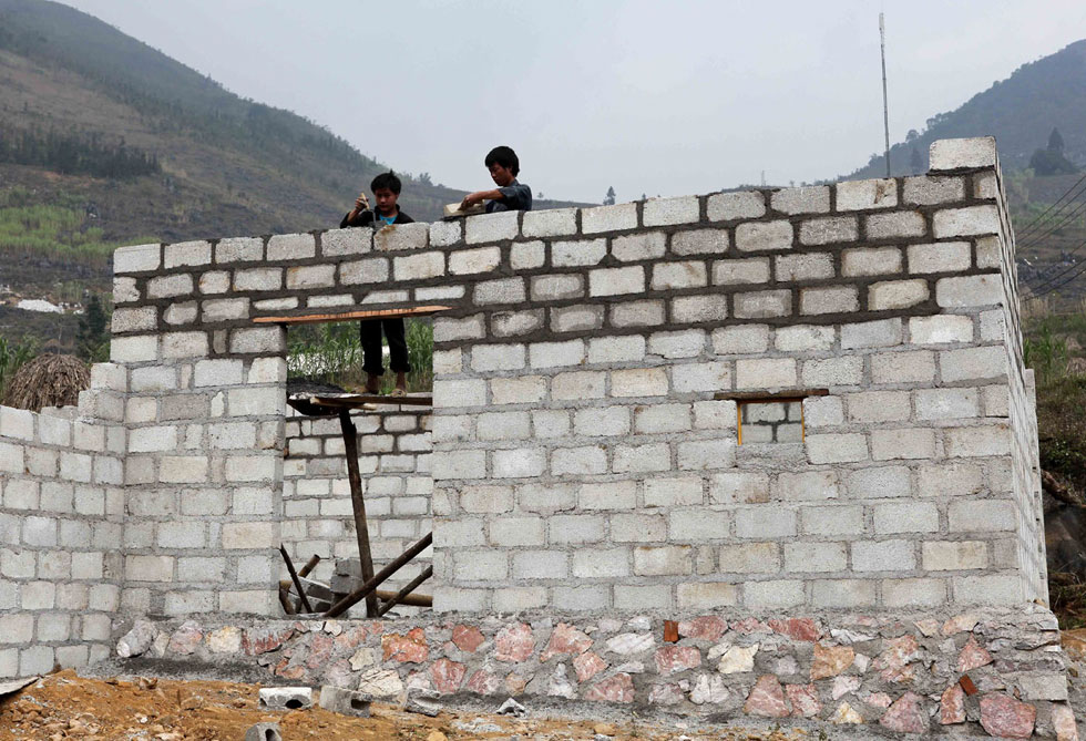 Một hộ dân ở xã Sủng Trái, huyện Đồng Văn (Hà Giang) được hỗ trợ xây mới theo chương trình hỗ trợ hộ nghèo về nhà ở