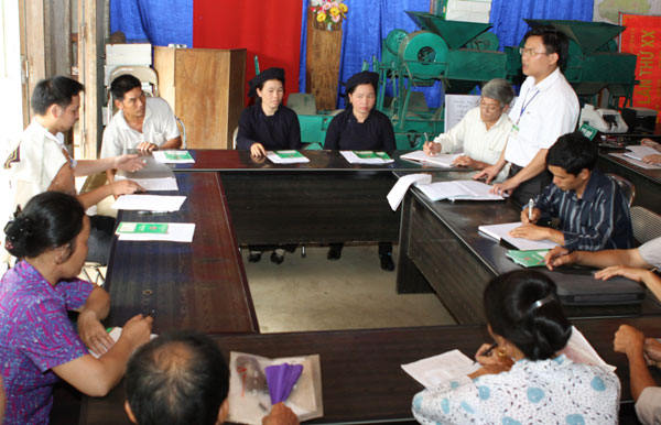 Cán bộ NHCSXH họp giao ban với chính quyền, các hội, đoàn thể xã Cao Thượng, huyện Ba Bể (Bắc Kạn)