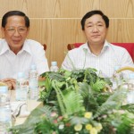 Tổng Giám đốc Dương Quyết Thắng (phải) làm việc với đồng chí Bí thư Tỉnh ủy tỉnh Kiên Giang Nguyễn Thanh Sơn