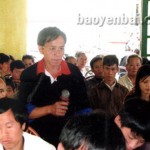 Cử tri trên địa bàn huyện Mù Cang Chải nêu kiến nghị tại cuộc tiếp xúc với Đoàn đại biểu Quốc hội khóa XIII tỉnh Yên Bái