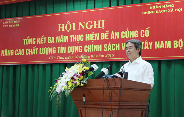 Thống đốc NHNN Nguyễn Văn Bình kiêm Chủ tịch HĐQT NHCSXH phát biểu tại Hội nghị