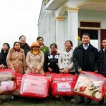 Chăn ấm đã đến với bà con xã Sơn Trà huyện Hương Sơn