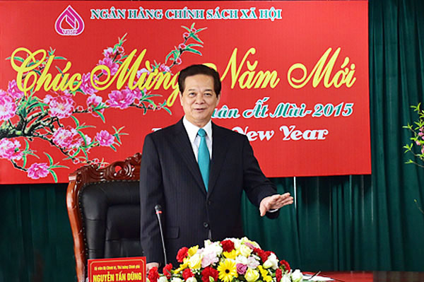 Thủ tướng Nguyễn Tấn Dũng tại buổi làm việc với NHCSXH