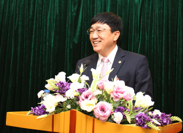 Đồng chí Dương Quyết Thắng, Bí thư Đảng ủy NHCSXH TW - Tổng giám đốc phát biểu chỉ đạo Đại hội