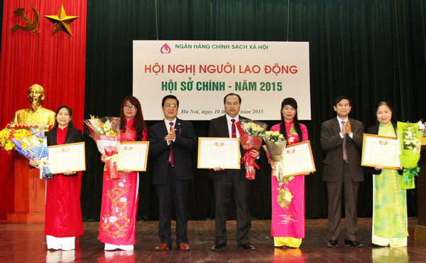 Các cá nhân nhận Bằng khen của BCH Công đoàn Ngân hàng Việt Nam
