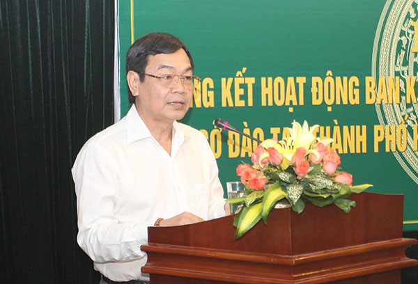 Đồng chí Võ Minh Hiệp - Phó Tổng Giám đốc trình bày báo cáo