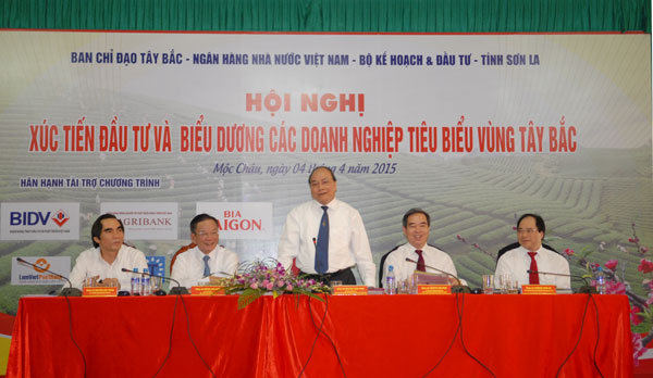 Phó Thủ tướng Chính phủ Nguyễn Xuân Phúc chủ trị Hội nghị