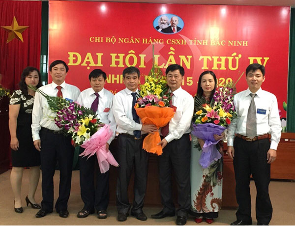 BCH Chi bộ NHCSXH tỉnh Bắc Ninh nhiệm kỳ 2015 - 2020 ra mắt Đại hội