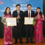 Bằng khen của Thống đốc NHNN được trao cho 2 cá nhân thuộc Trung tâm Đào tạo đã có thành tích xuất sắc, góp phần hoàn thành nhiệm vụ của ngành Ngân hàng năm 2012 - 2013