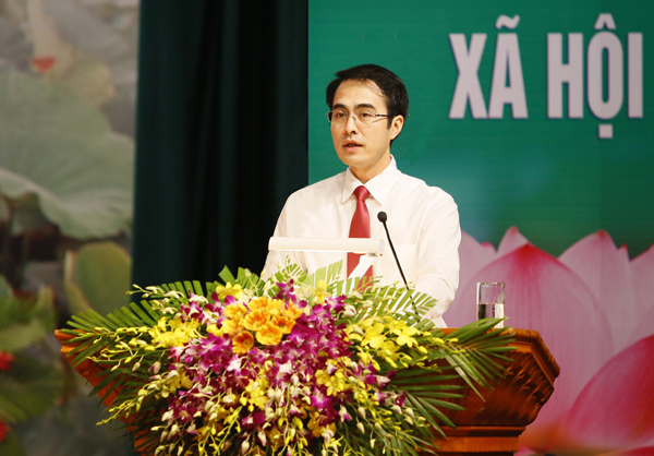 Phó Tổng Giám đốc Nguyễn Đức Hải trình bày báo cáo