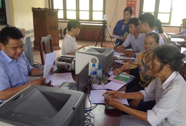 Hộ mới thoát nghèo xã Đình Tổ, huyện Thuận Thành bày tỏ vui mừng khi được nhận vốn vay ưu đãi