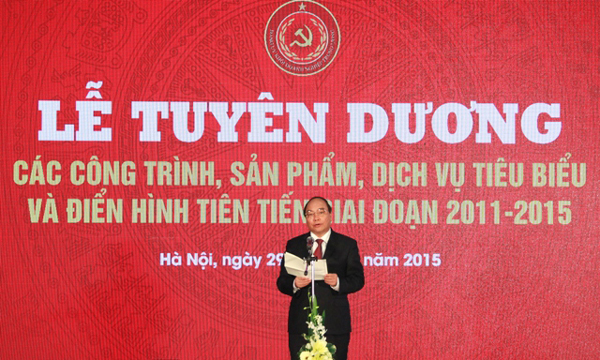 Phó Thủ tướng Nguyễn Xuân Phúc phát biểu tại lễ tuyên dương