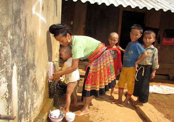 Chương trình tín dụng nước sạch và vệ sinh môi trường nông thôn giúp nhiều hộ dân trong xã Suối Tọ, huyện Phù Yên nâng cao chất lượng cuộc sống