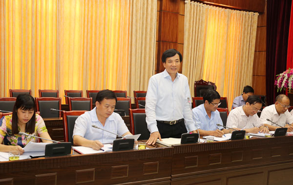 Đồng chí Trần Văn Sơn - Ủy viên Ban chấp hành TW Đảng, Bí thư Tỉnh ủy Điện Biên phát biểu