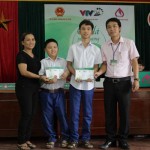 NHCSXH trao tiền ủng hộ của các nhà hảo tâm cho các em nhỏ có hoàn cảnh khó khăn tại Quảng Trị