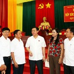 Phó Thủ tướng Vương Đình Huệ cùng Lãnh đạo các Bộ, ngành, NHCSXH và địa phương trao đổi với cử tri Hà Tĩnh