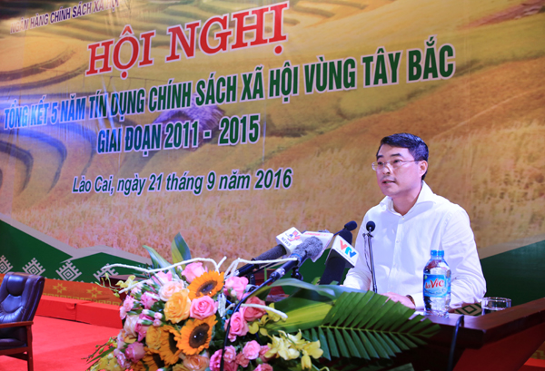 Đồng chí Lê Minh Hưng - Thống đốc NHNN Việt Nam kiêm Chủ tịch HĐQT NHCSXH phát biểu tại Hội nghị