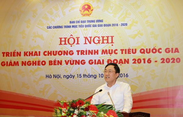 Tổng Giám đốc Dương Quyết Thắng trình bày tham luận tại Hội nghị