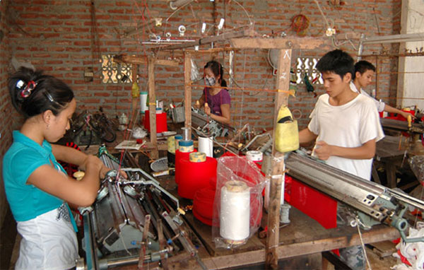 Vốn vay ưu đãi đã giúp thanh niên các huyện ven đô TP Hà Nội tìm được việc làm mới Ảnh: Trần Việt
