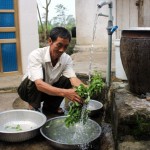 Gia đình ông Lê Văn Thư xây dựng được công trình nước sạch, nhà vệ sinh khép kín từ vốn vay ưu đãi