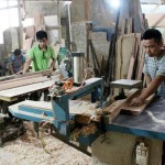 Nhờ nguồn vốn vay từ NHCSXH, gia đình CCB Nguyễn Văn Quyết đã đầu tư mở xưởng sản xuất đồ gỗ, đến nay thoát nghèo, có cuộc sống ổn định