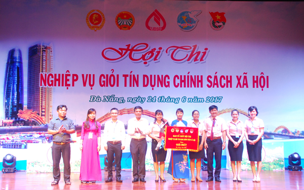 Tại TP Đà Nẵng, đội thi của quận Hải Châu đã giành giải Nhất; giải Nhì thuộc về quận Liên Chiểu; đội thi của huyện Ngũ Hành Sơn đạt giải Ba