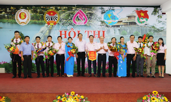 Tại tỉnh Thừa Thiên - Huế, giải Nhất đã được trao cho đội huyện Phú Lộc; giải Nhì thuộc về huyện Quảng Điền và giải Ba là huyện Hương Thủy