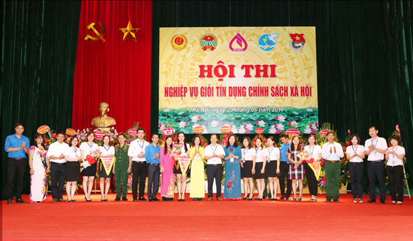 06 đội thi còn lại là NHCSXH huyện Thanh Oai, Gia Lâm, Hoài Đức, Ba Đình, Nam Từ Liêm và Tây Hồ nhận giải Ba