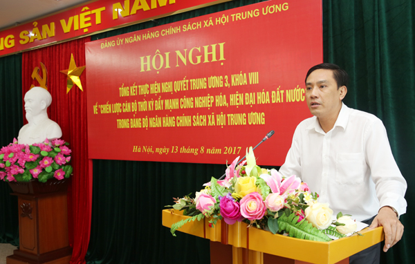 Đồng chí Hoàng Giang, Ủy viên Ban Thường vụ - Trưởng Ban Tổ chức Đảng bộ Khối Doanh nghiệp TW phát biểu