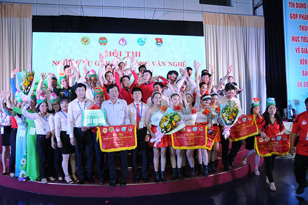 Giải Nhất đã được Ban Tổ chức trao cho đội thi tỉnh Tây Ninh 
