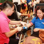 Đoàn viên thanh niên NHCSXH TW tham gia ngày Hội hiến máu tình nguyện
