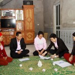 Vay được vốn chính sách, gia đình chị Đinh Thị Hường ở bản Chát đã thoát nghèo và xây được nhà trị giá gần 400 triệu đồng