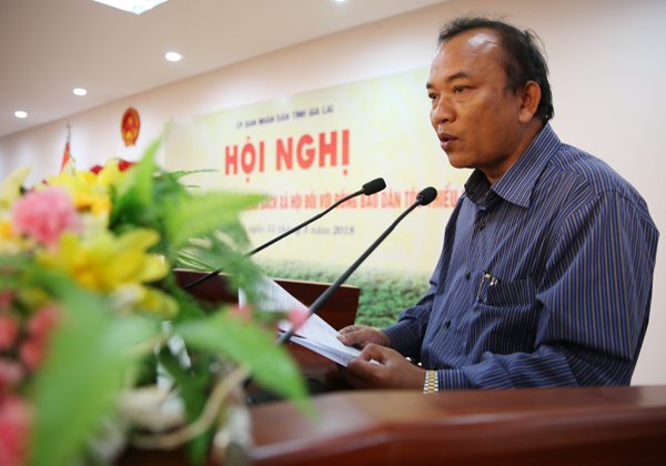 Phó Chủ tịch UBND huyện Krông Pa, Kpă Ngun tham luận tại Hội nghị