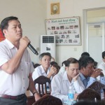 Ông Thái An Nam - Chủ tịch UBND xã Sơn Thành Đông, huyện Tây Hòa tham gia ý kiến trong buổi tập huấn tại TP Tuy Hòa do NHCSXH Phú Yên tổ chức