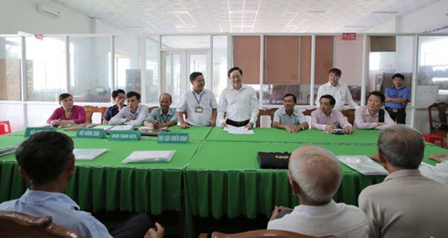 Tổng Giám đốc Dương Quyết Thắng tham dự buổi họp giao ban giữa NHCSXH với chính quyền, các hội, đoàn thể xã Hỏa Tiến