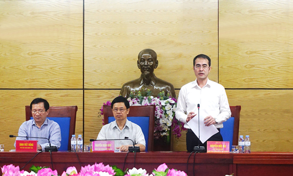Phát biểu tại Hội nghị, Phó Tổng Giám đốc NHCSXH Nguyễn Đức Hải đề nghị các địa phương trong tỉnh Nghệ An nên giảm dần hỗ trợ cho không mà thay vào đó là tăng nguồn vốn cho vay lãi suất ưu đãi, tạo hiệu quả hỗ trợ đầu tư