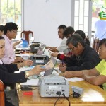 NHCSXH huyện Krông Nô giao dịch với hộ nghèo tại Điểm giao dịch xã Quảng Phú
