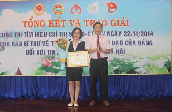 Tác giả đạt thành tích cao được khen thưởng trong Cuộc thi tại tỉnh Gia Lai