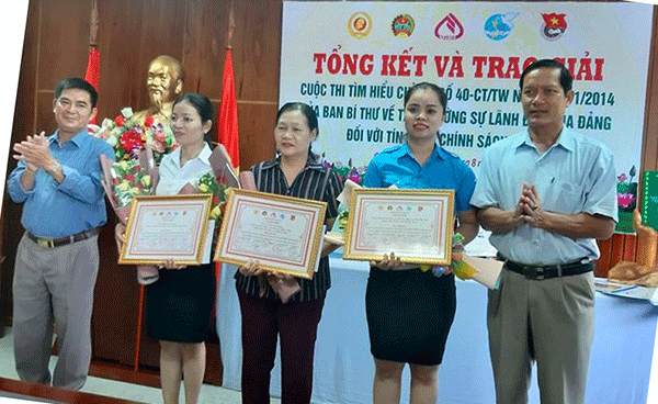Các tác giả có thành tích cao tại Quảng Nam nhận giải thưởng