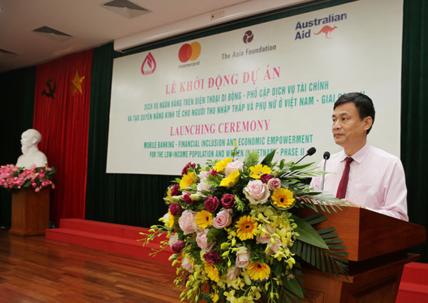 Phó Tổng Giám đốc NHCSXH Bùi Quang Vinh phát biểu tại buổi lễ