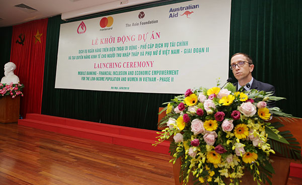Bí thư thứ Nhất, Đại sứ quán Úc tại Việt Nam Robin Bednall phát biểu tại buổi Lễ