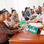 Hộ nghèo và các đối tượng chính sách ở Thanh Hóa nhận vốn vay ưu đãi tại Điểm giao dịch xã