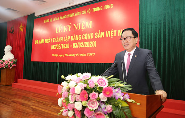 Bí thư Đảng ủy NHCSXH TW, Tổng Giám đốc Dương Quyết Thắng phát biểu tại Lễ kỷ niệm