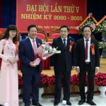 Đảng ủy Khối doanh nghiệp tỉnh Lạng Sơn chúc mừng chi bộ NHCSXH tỉnh Lạng Sơn, nhiệm kỳ 2020 - 2025